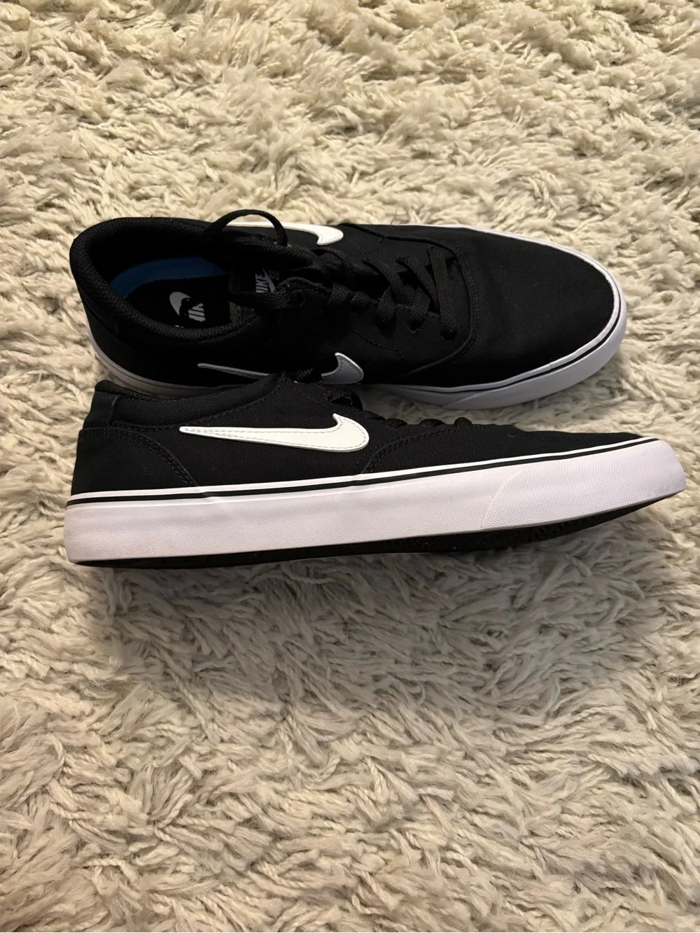 Nike SB Chron 2 Canvas Sneakers Black with White Swoosh Men’s Size 9
